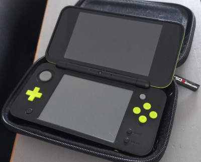 Nintendo New 2DS XL lime